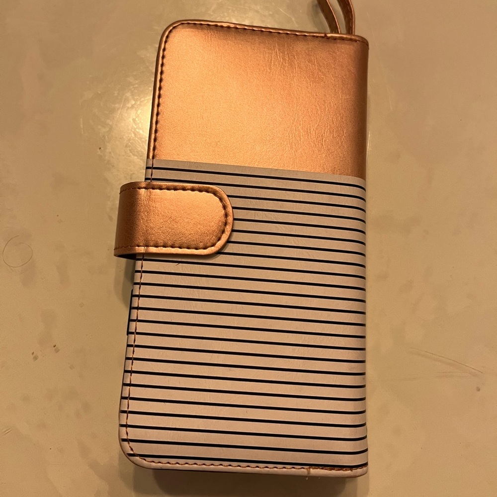 iPhone 11 wallet case